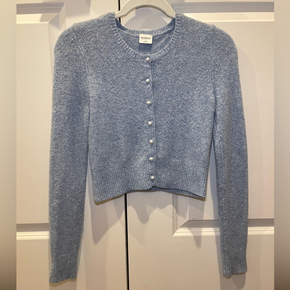 Abercrombie and Fitch Slim Fluffy Button-Through Cardigan Blue Sz XS NWOT